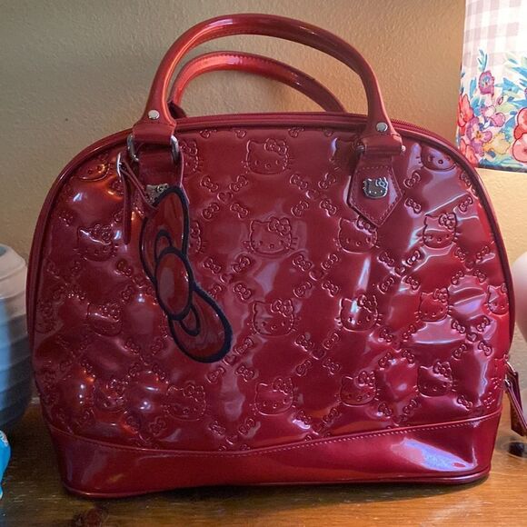 HELLO KITTY LOUNGEFLY SANRIO RED PATENT LOGO EMBOSSED DOME TOTE SATCHEL HANDBAG - Picture 3 of 12